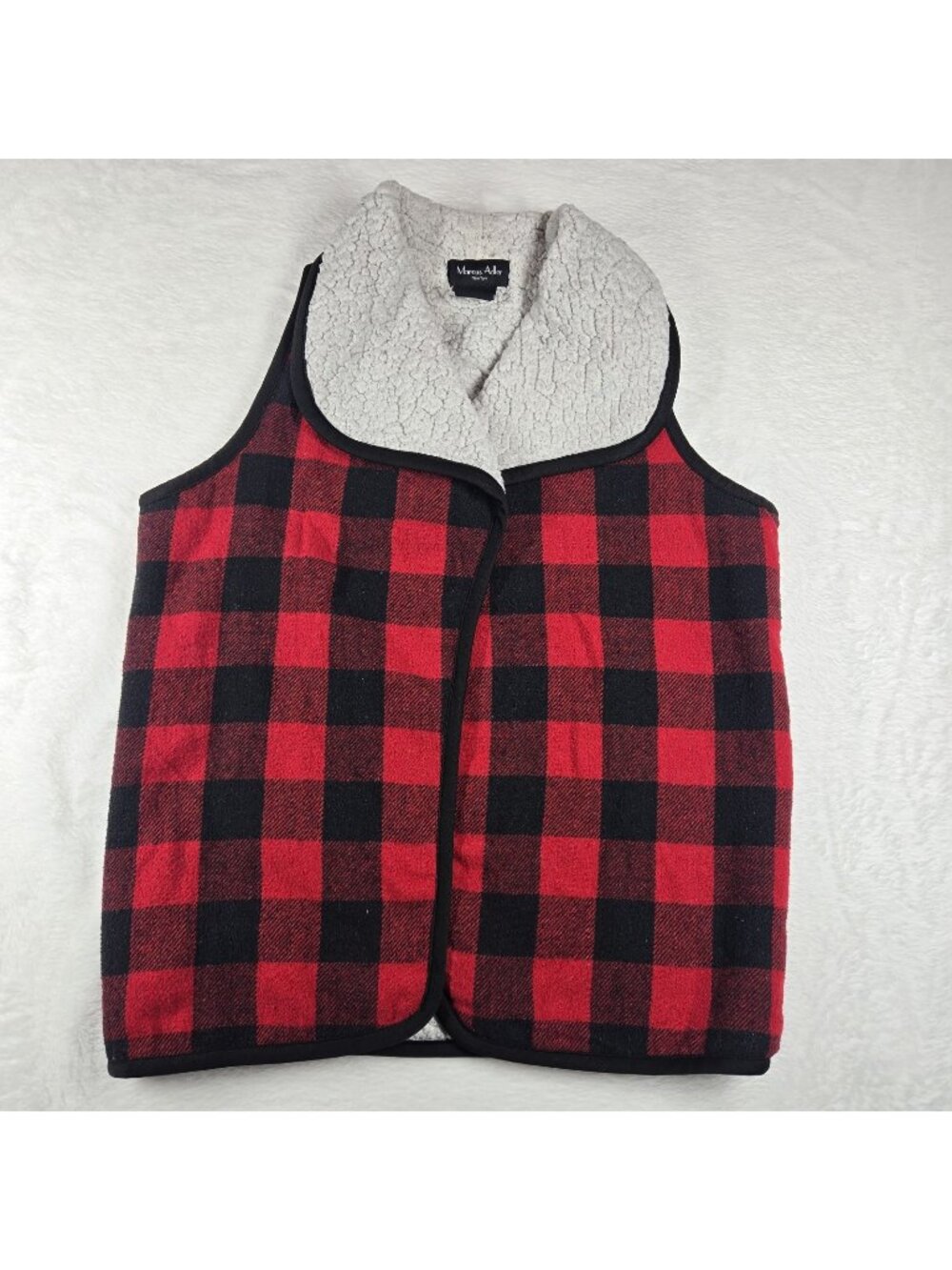 Marcus Adler New York Sherpa Vest One Size Plaid Red
